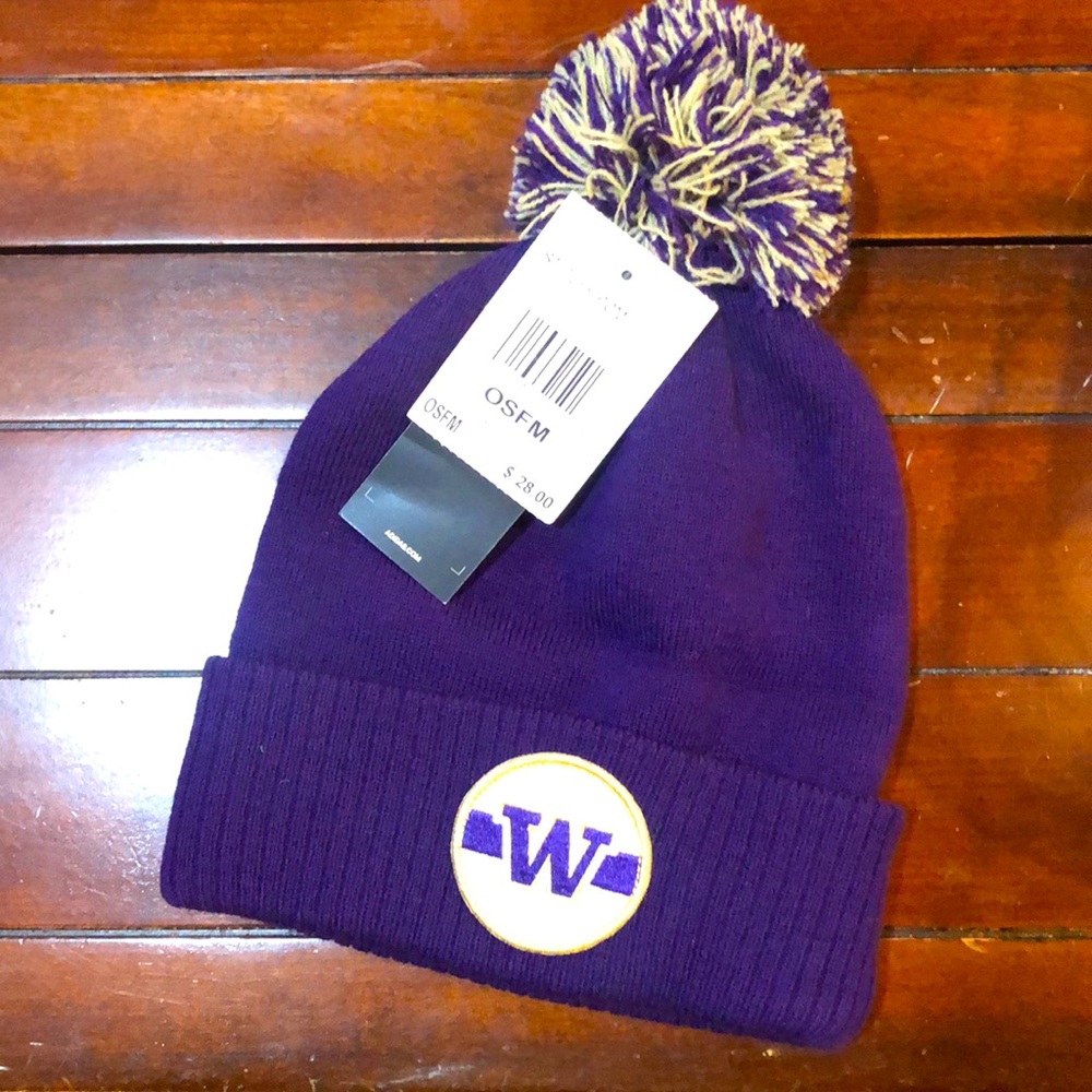 NWT adidas UW Huskies Purple and Gold Cuffed Pom Knit Beanie